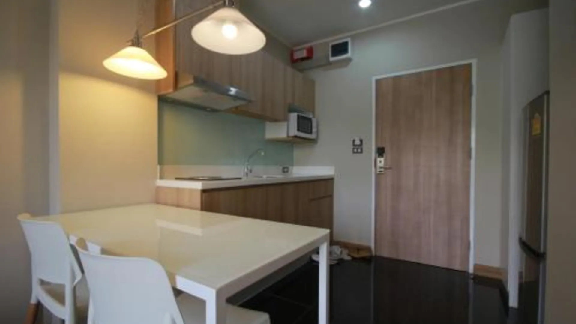 방콕 세린 수쿰빗 39 호텔 3성급 호텔 부대시설