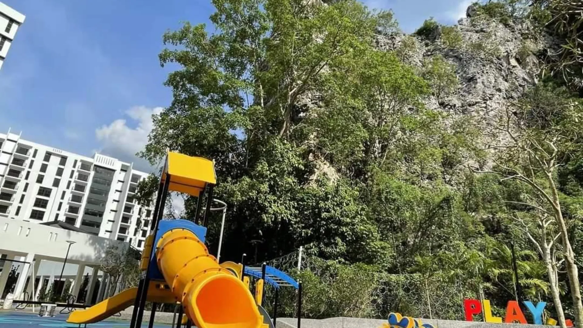 이포 탐분의 아파트먼트 (90m², 침실 3개, 프라이빗 욕실 2개) 4성급 싱글룸 레스토랑