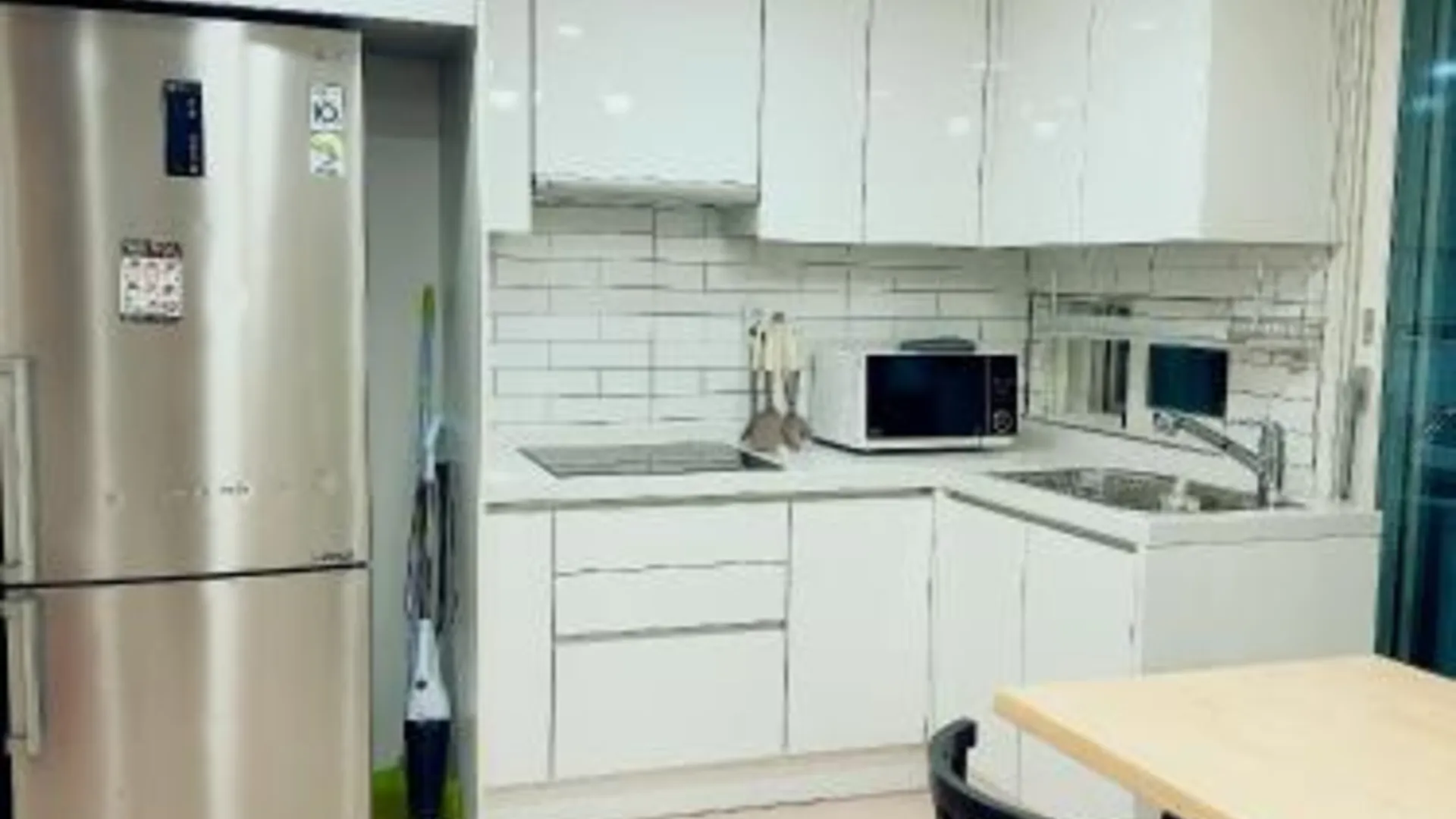 서울 빛나는 피크닉 4성급 게스트하우스 수영장