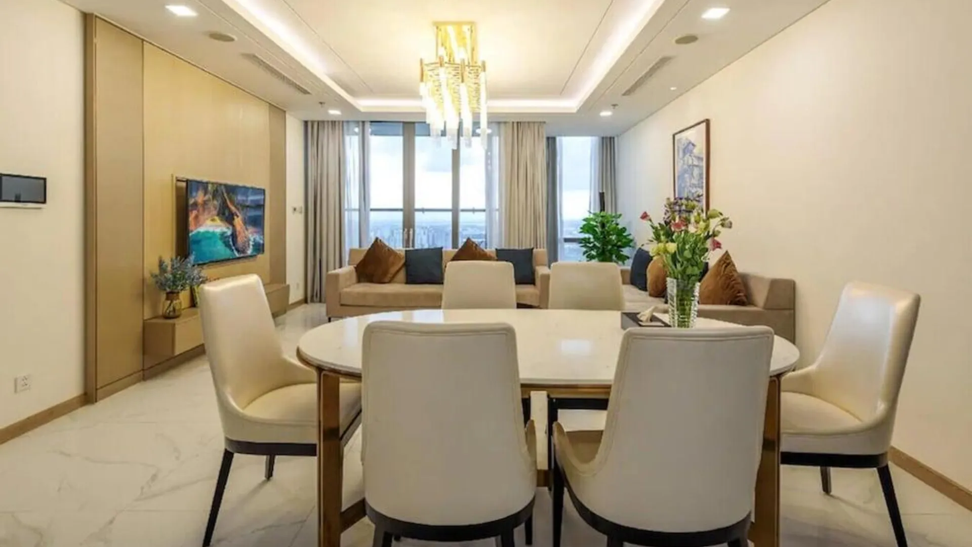 호치민 Condotel Imperial Landmark 81 4성급 호텔 수영장