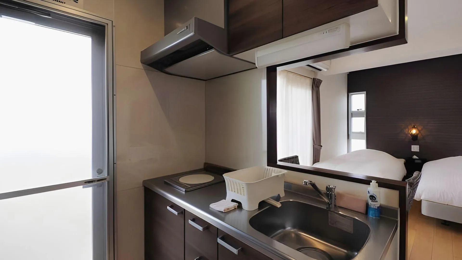 오키나와 본섬 토키노야도 나하 바이 선레스트 리조트 4성급 게스트하우스 외관