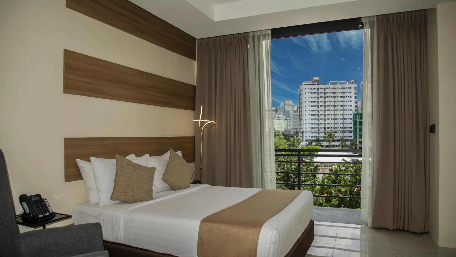 세부 이스트랜드 호텔 앤 레지던스 3성급 호텔 전망