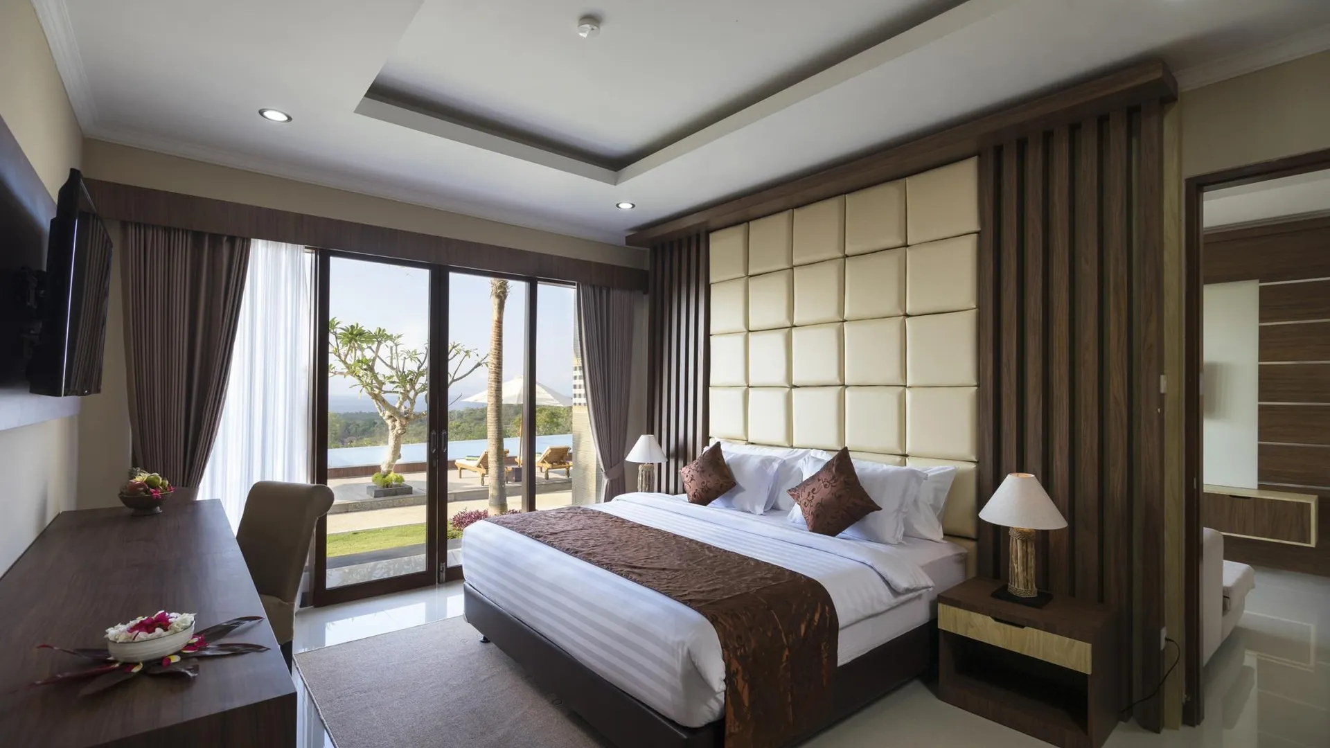 발리 셈마부 힐스 호텔 누사 페니다 - 발리 4성급 호텔 스위트룸