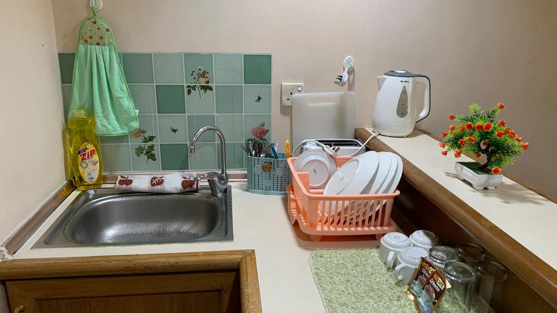 말라카 탄중 클링의 아파트먼트 (650m², 침실 1개, 프라이빗 욕실 1개) 3성급 싱글룸 레스토랑