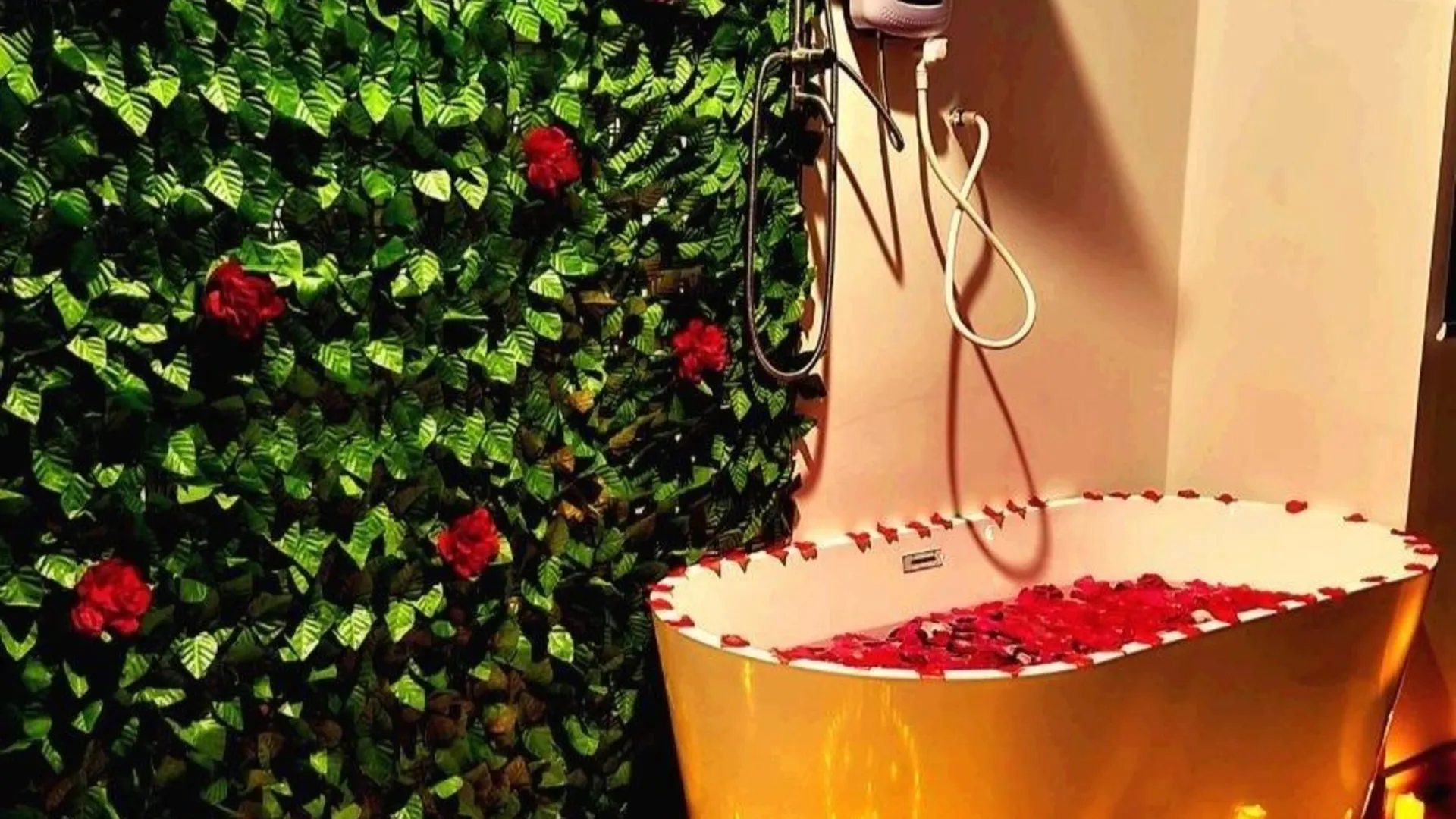 데사루 반다르 페나와르의 프라이빗 하우스 (2000m², 침실 4개, 프라이빗 욕실 3개) 5성급 게스트하우스 객실