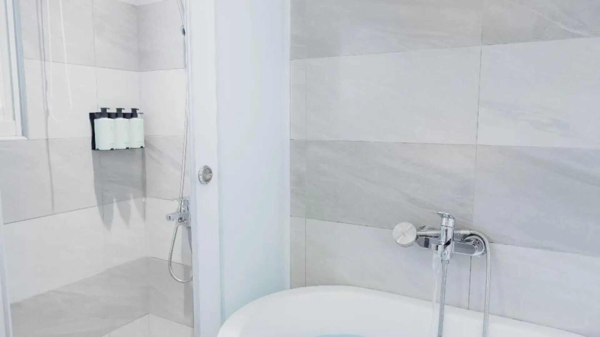 타이베이 원더타임 타이베이 스테이션-충칭 호스텔 5성급 호텔 로비