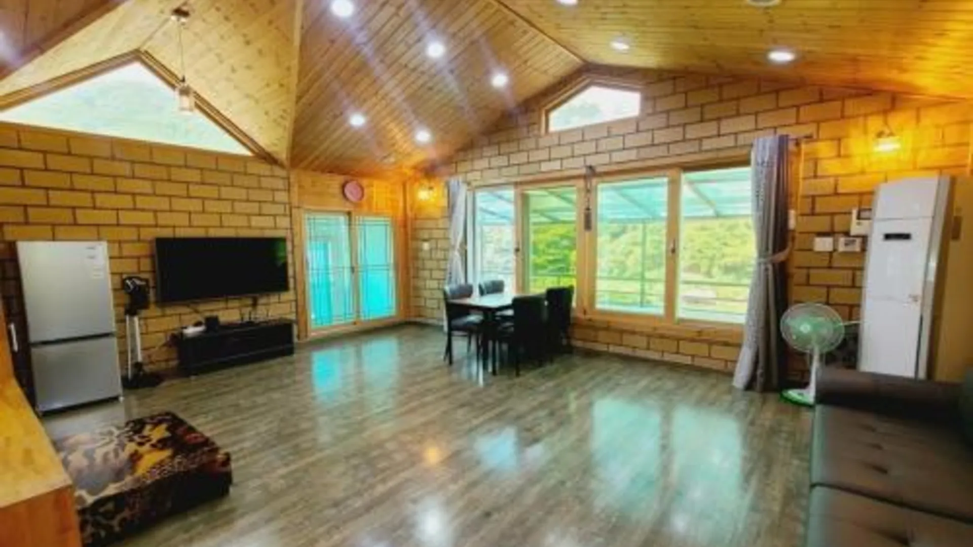 가평 초록정원 계곡 독채 펜션 3성급 게스트하우스 외관