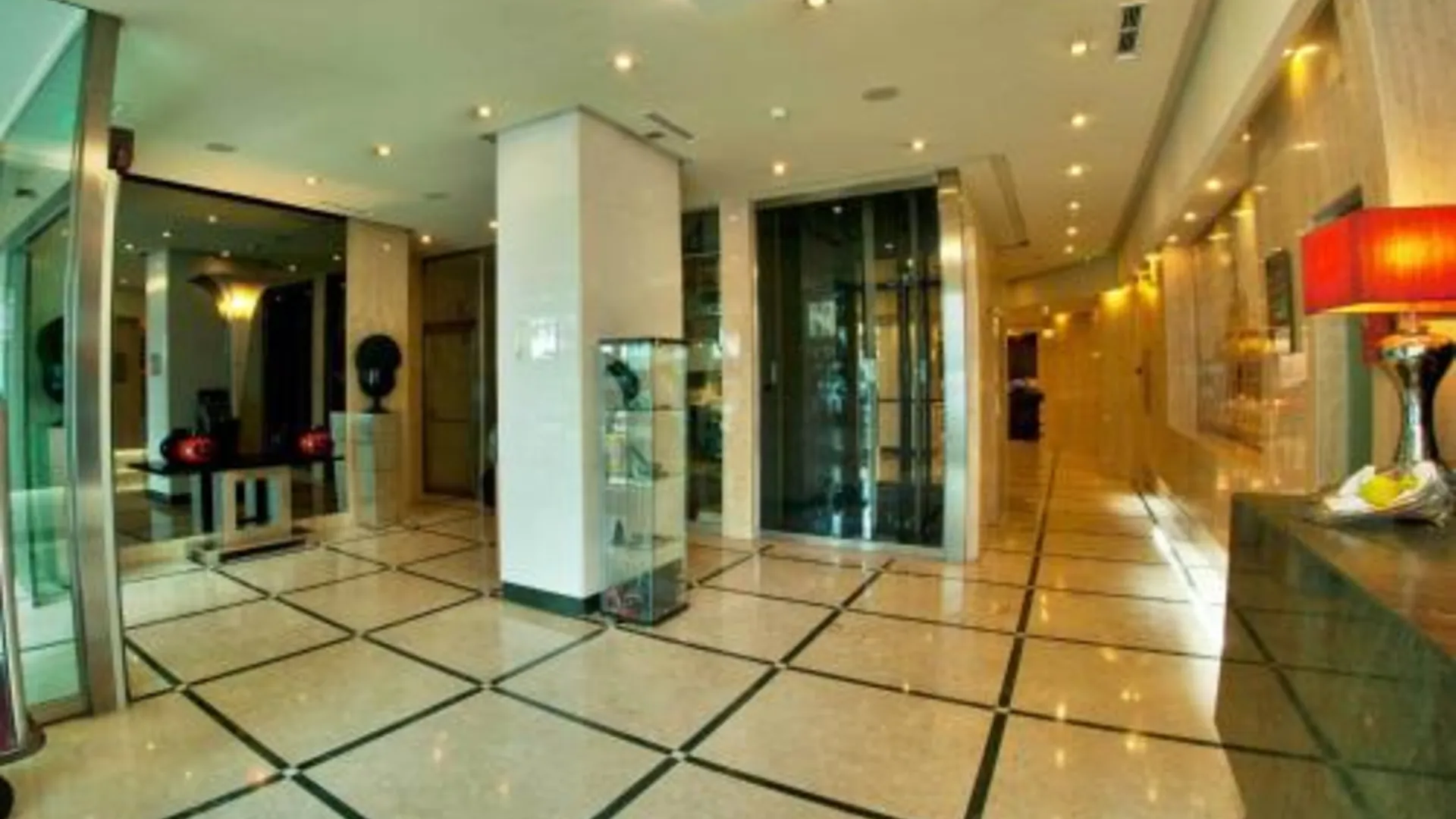 리스본 투림 이베리아 호텔 4성급 호텔 외관