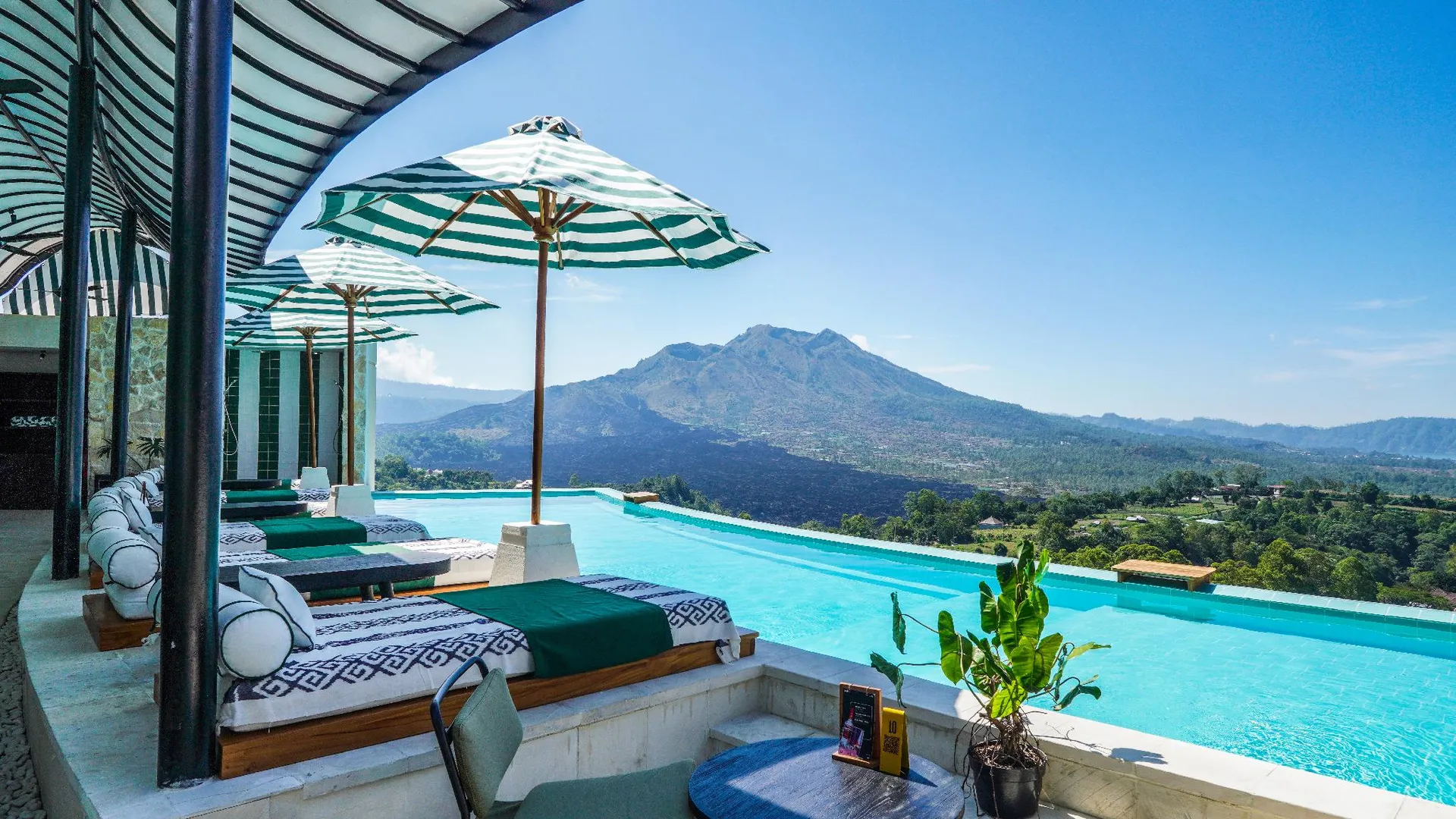 발리 데사 오큘러스 4성급 호텔 로비