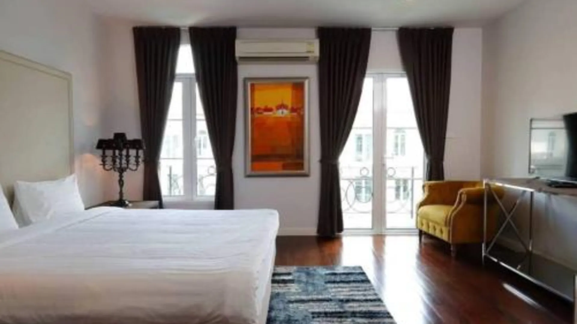 방콕 Townhome 3 bed4 Baht Asok MRTBTS Sukhumvit 16 2성급 싱글룸 스위트룸