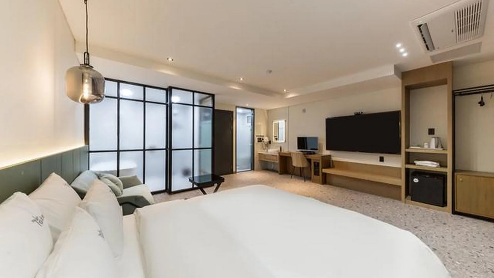 전주 전주 산정동 호텔 감스테이 호텔 스위트룸