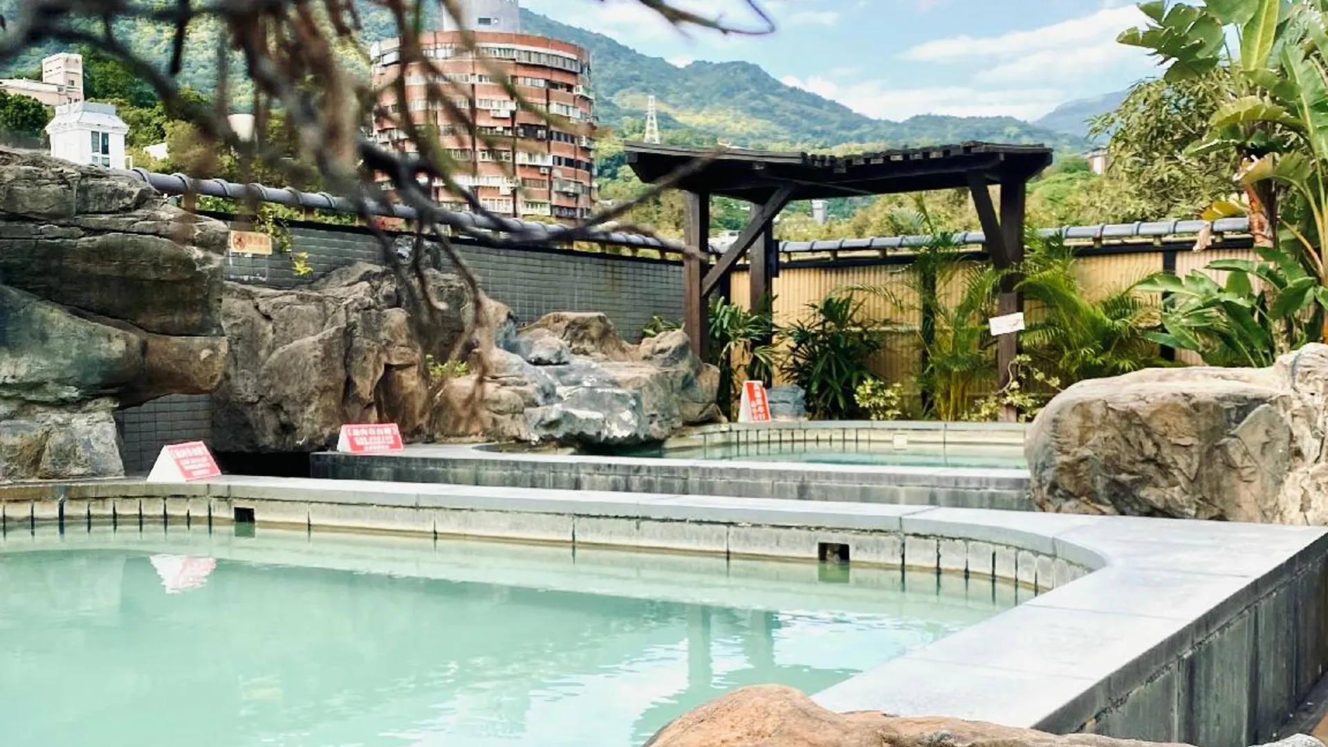 타이베이 스파 스프링 리조트 4성급 호텔 외관