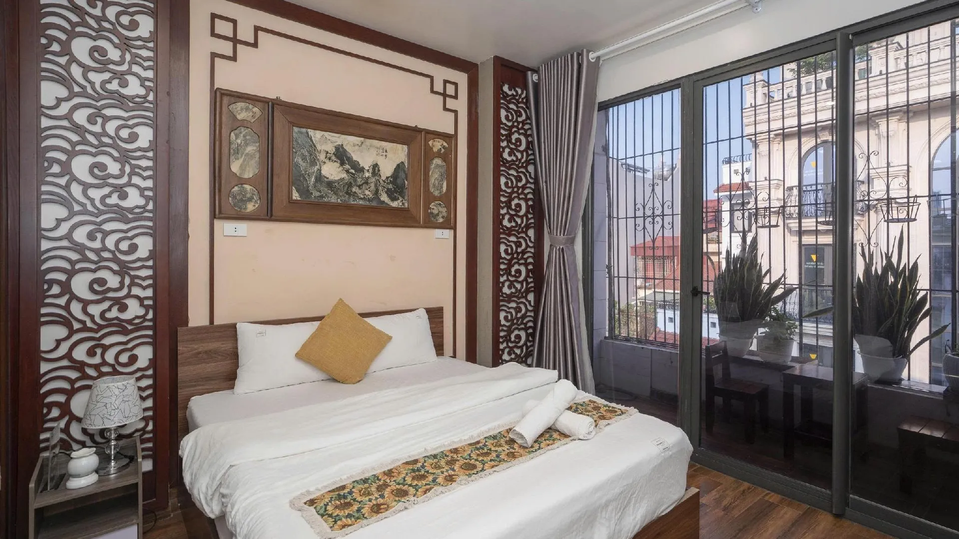 하노이 써니 홈 - 앤션트 스트리트 뷰 - 호안끼엠 레이크 바이 더 리틀 홈 3성급 게스트하우스 스위트룸