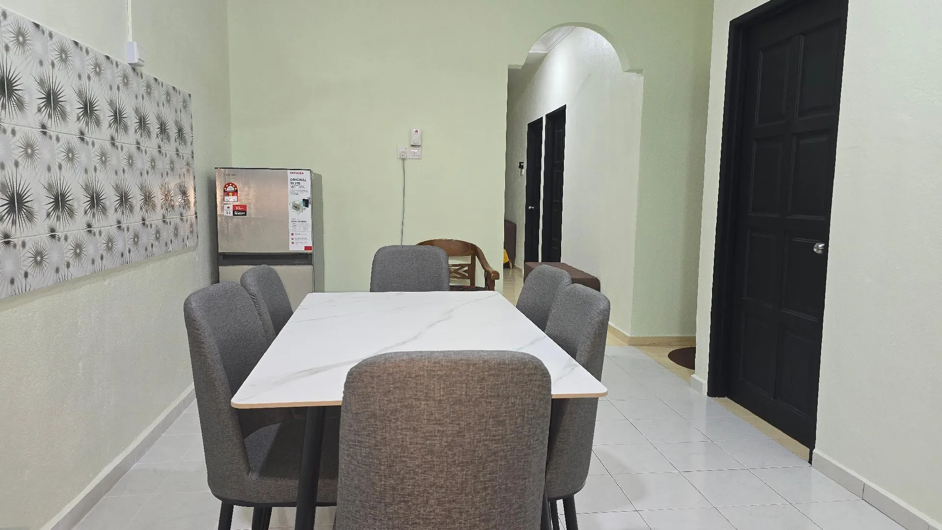 타나 메라 타나 메라의 프라이빗 하우스 (m², 침실 3개, 프라이빗 욕실 2개) 3성급 게스트하우스 로비