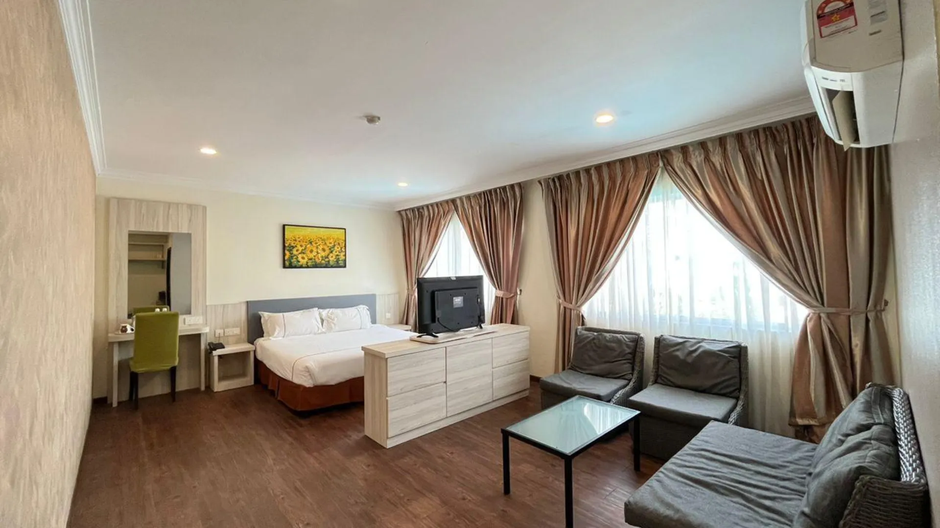 틀룩인탄 앙소카 호텔 텔루크 인탄 3성급 호텔 전망