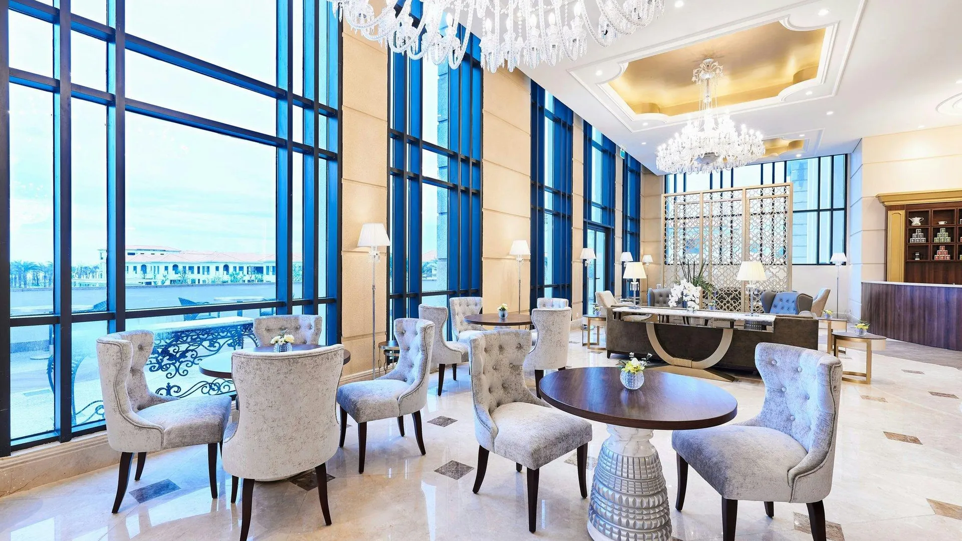 다낭 쉐라톤 그랜드 다낭 비치 리조트 앤 스파 5성급 호텔 로비