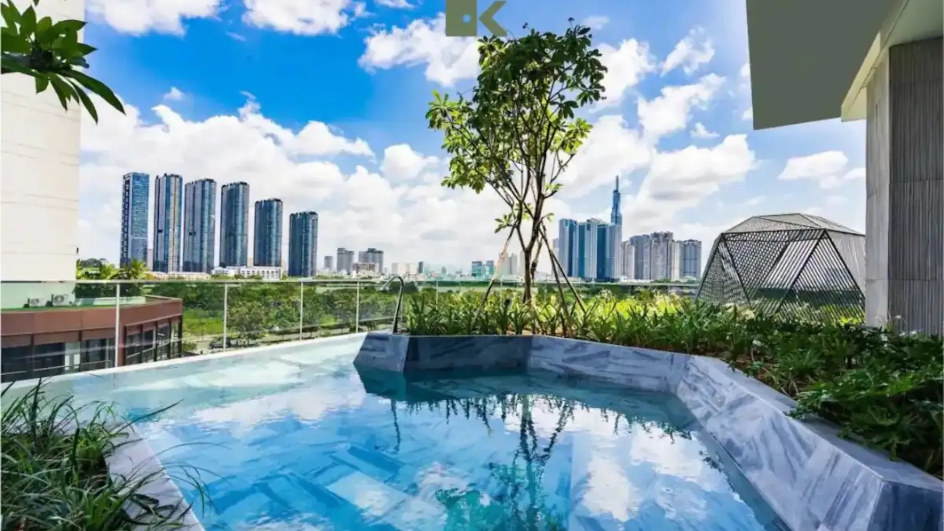 호치민 더 메트로폴 - 더 갤러리아 - 더 크레스트 - 스카이뷰 5성급 호텔 객실