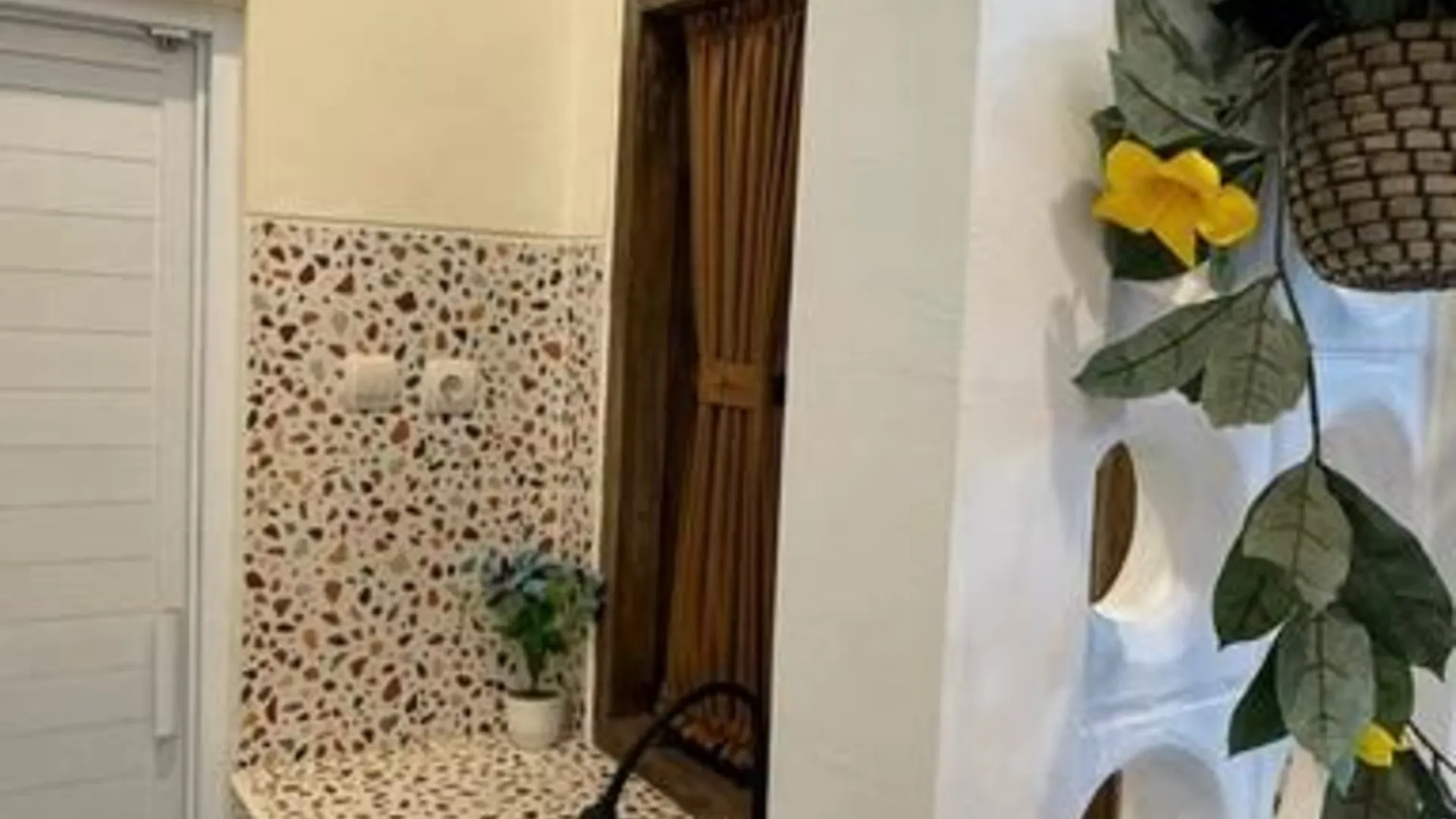 발리 Penginapan diANA Negara 호텔 스위트룸