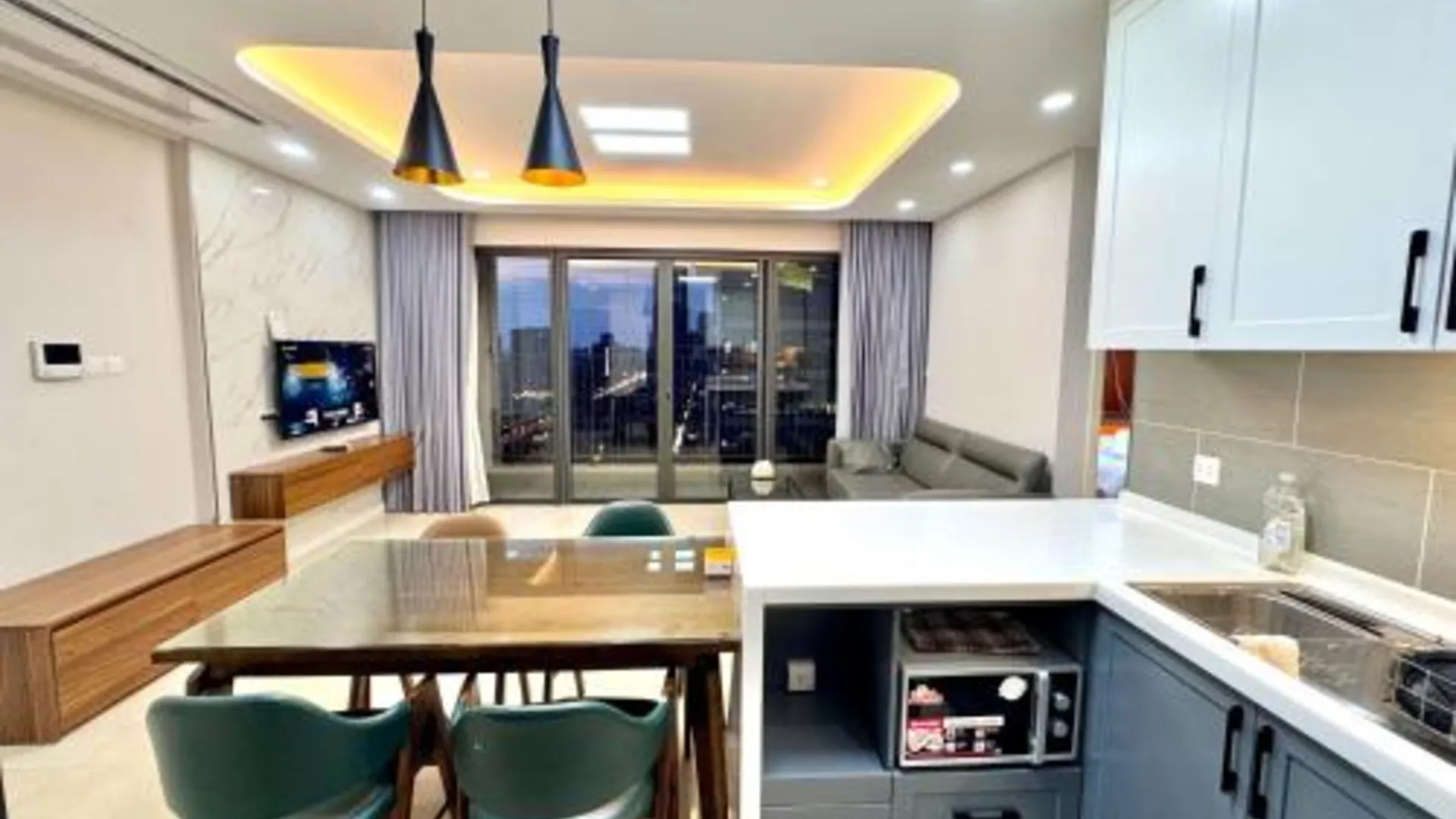 하노이 디캐피탈레 - 페리아 홈즈 5성급 게스트하우스 수영장