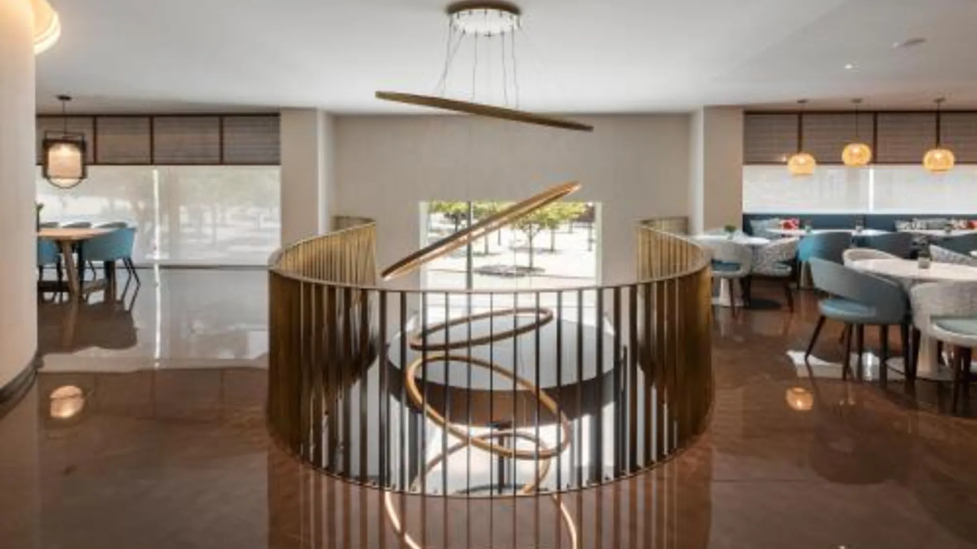 포르투 유로스타 알리아두스 5성급 호텔 외관