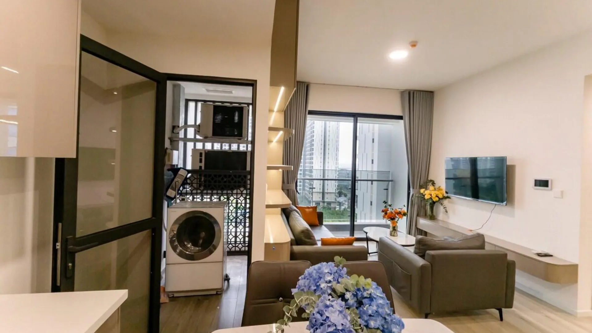 호치민 9군의 프라이빗 하우스 (m², 침실 1개, 프라이빗 욕실 1개) 2성급 싱글룸 전망