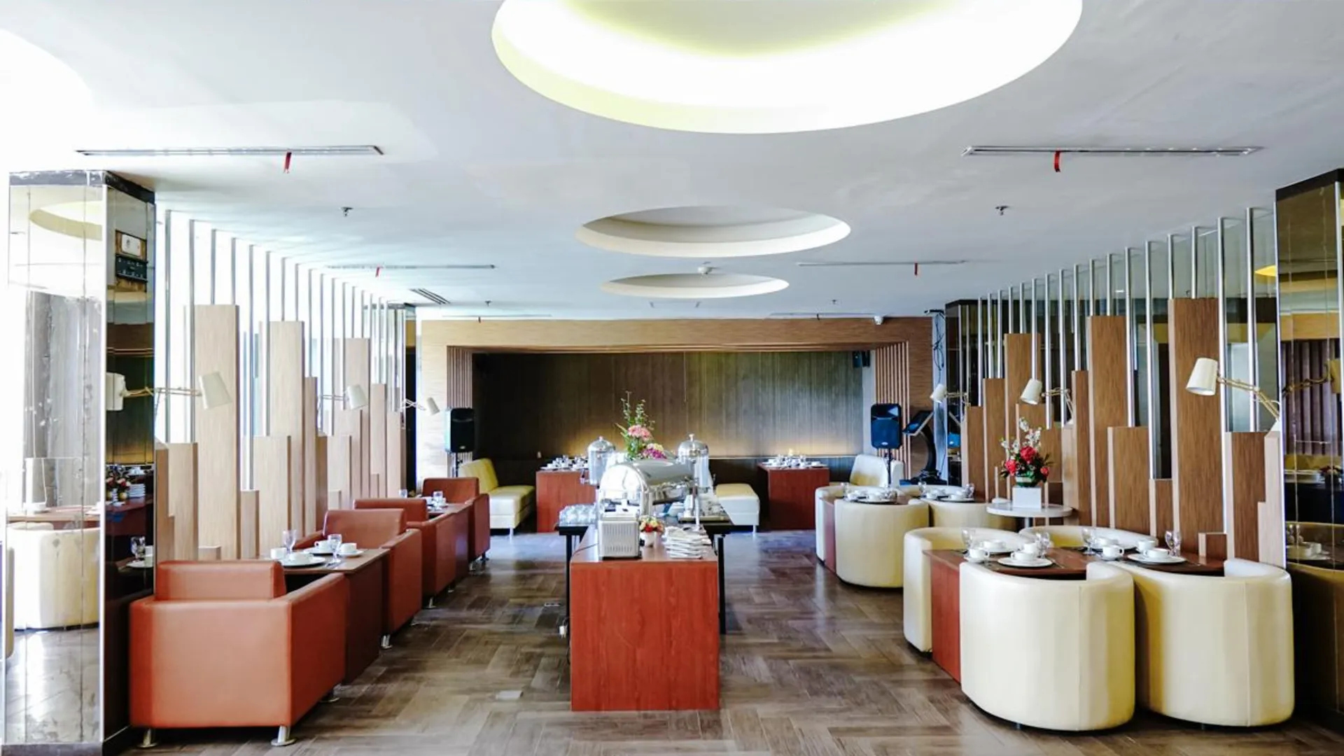 마카사르 엠프레스 호텔 마카사르 시티 센터 바이 LIFE 3성급 호텔 외관