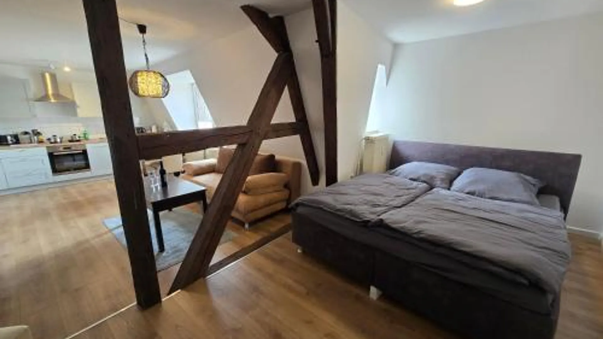 지타우 FERIENWOHNUNG 44m2 APARTMENT WOHNUNG im ZITTAUER STADTZENTRUM INNENSTADT INNENRING TOP LAGE MARKT UN 3성급 싱글룸 객실