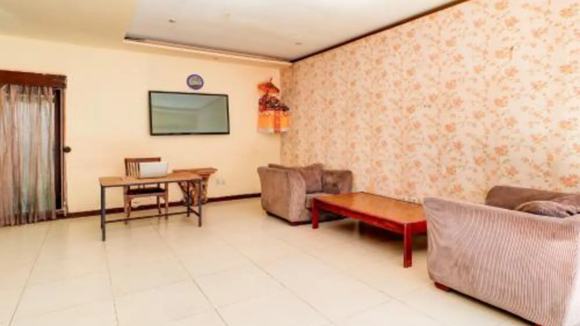 발리 컬렉션 오 푸트리 인 홈스테이 4성급 호텔 수영장