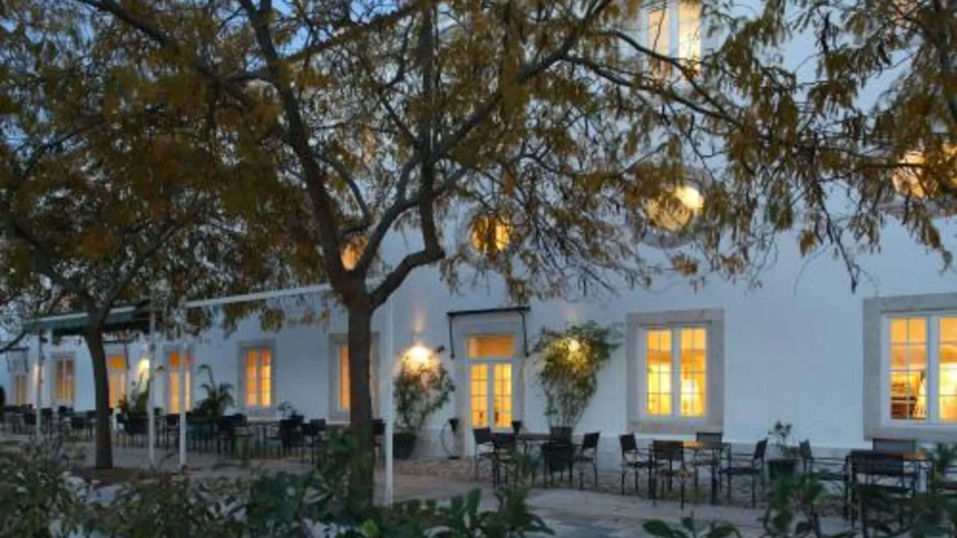 에스트레모즈 파테우 두스 솔라르스 참 호텔 4성급 호텔 레스토랑