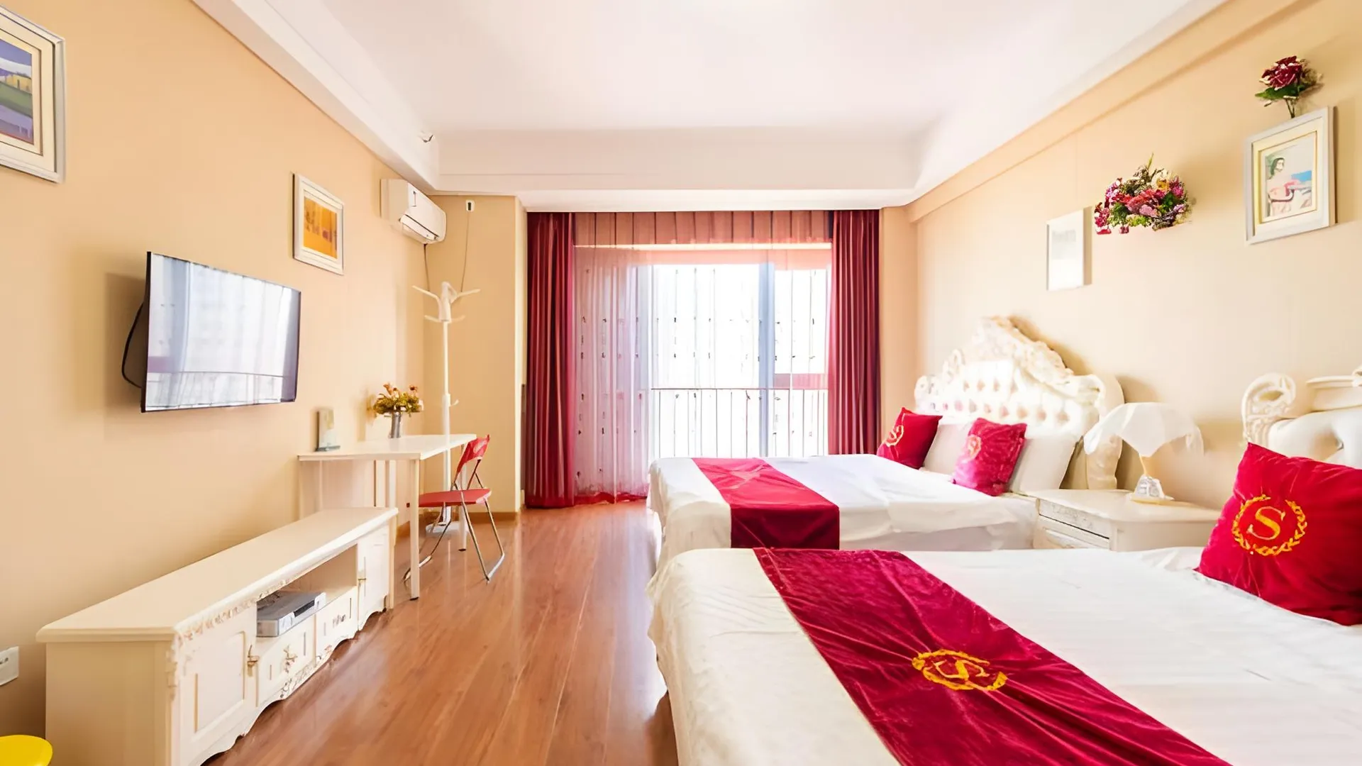 타이베이 신 신 호텔 - 시먼딘드 2성급 호텔 스위트룸