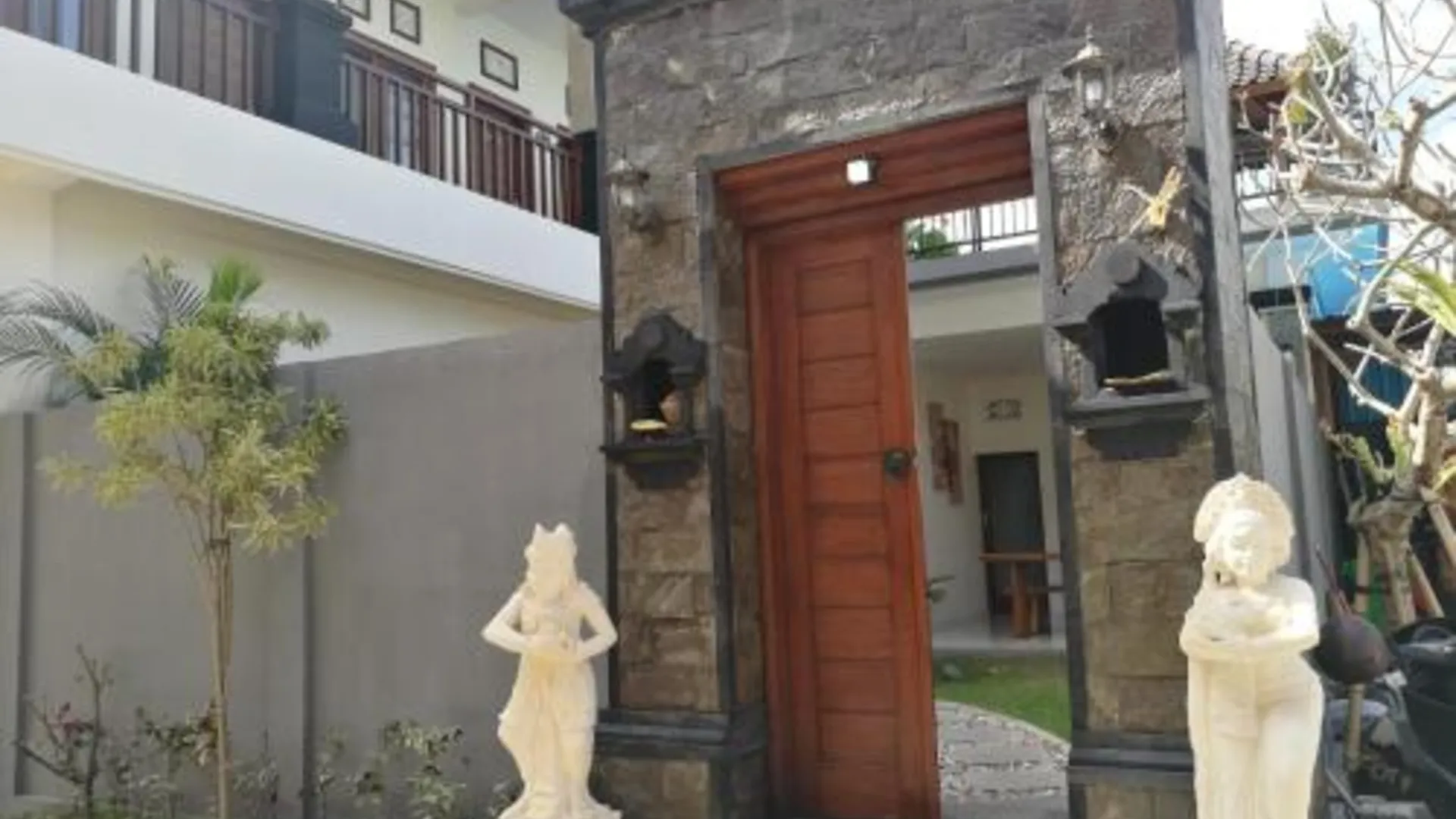 발리 Dikubu Belong 4성급 게스트하우스 객실