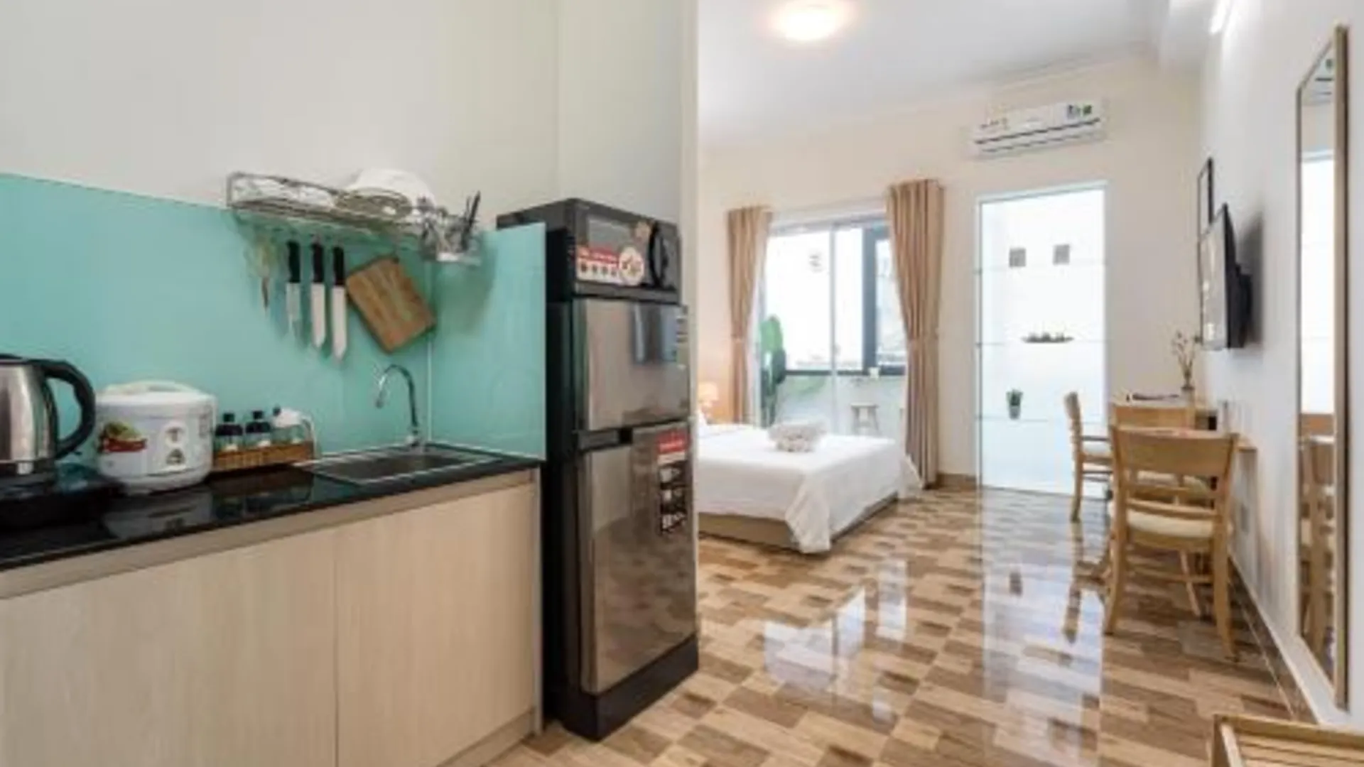 호치민 위 홈 응우옌 짜이 3성급 호텔 수영장