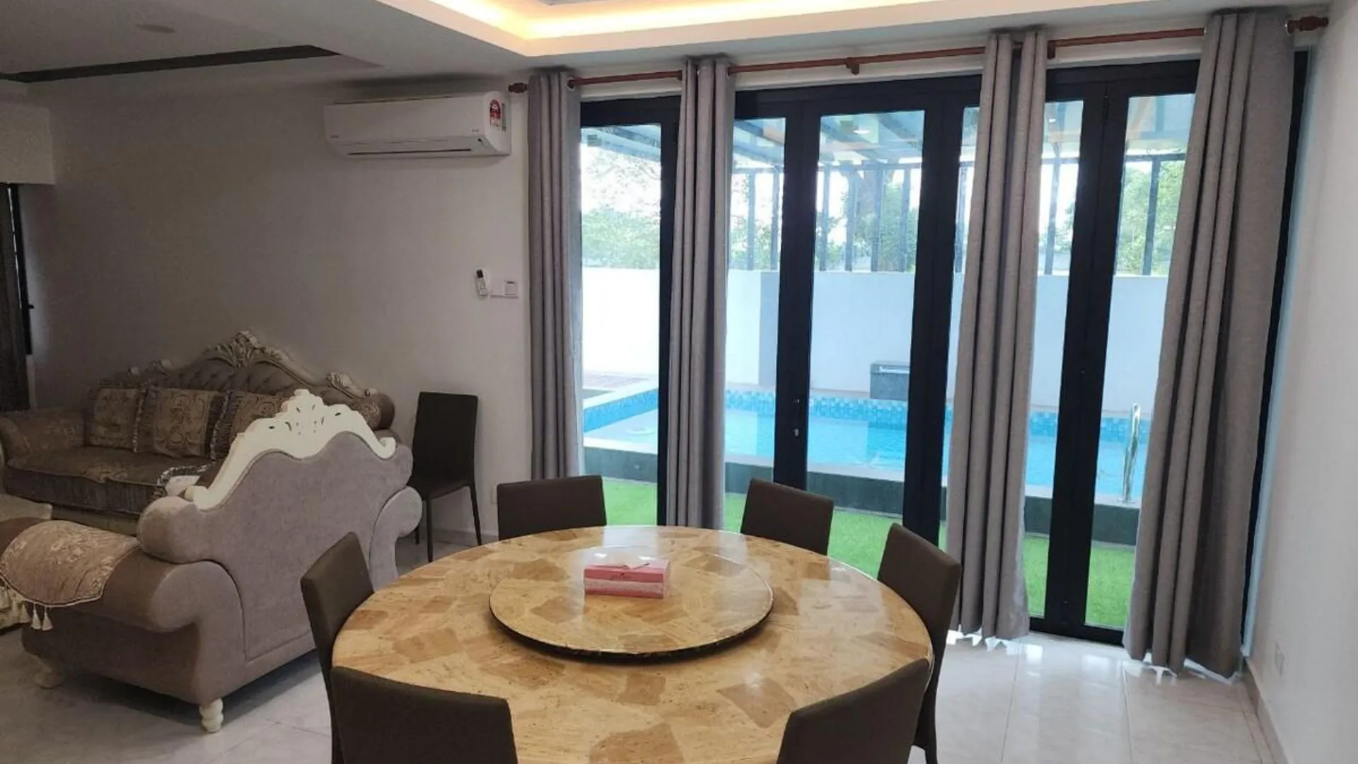 조호바루 / 조호르바루 탐포이의 프라이빗 하우스 (1500m², 침실 4개, 프라이빗 욕실 3개) 3성급 싱글룸 스위트룸