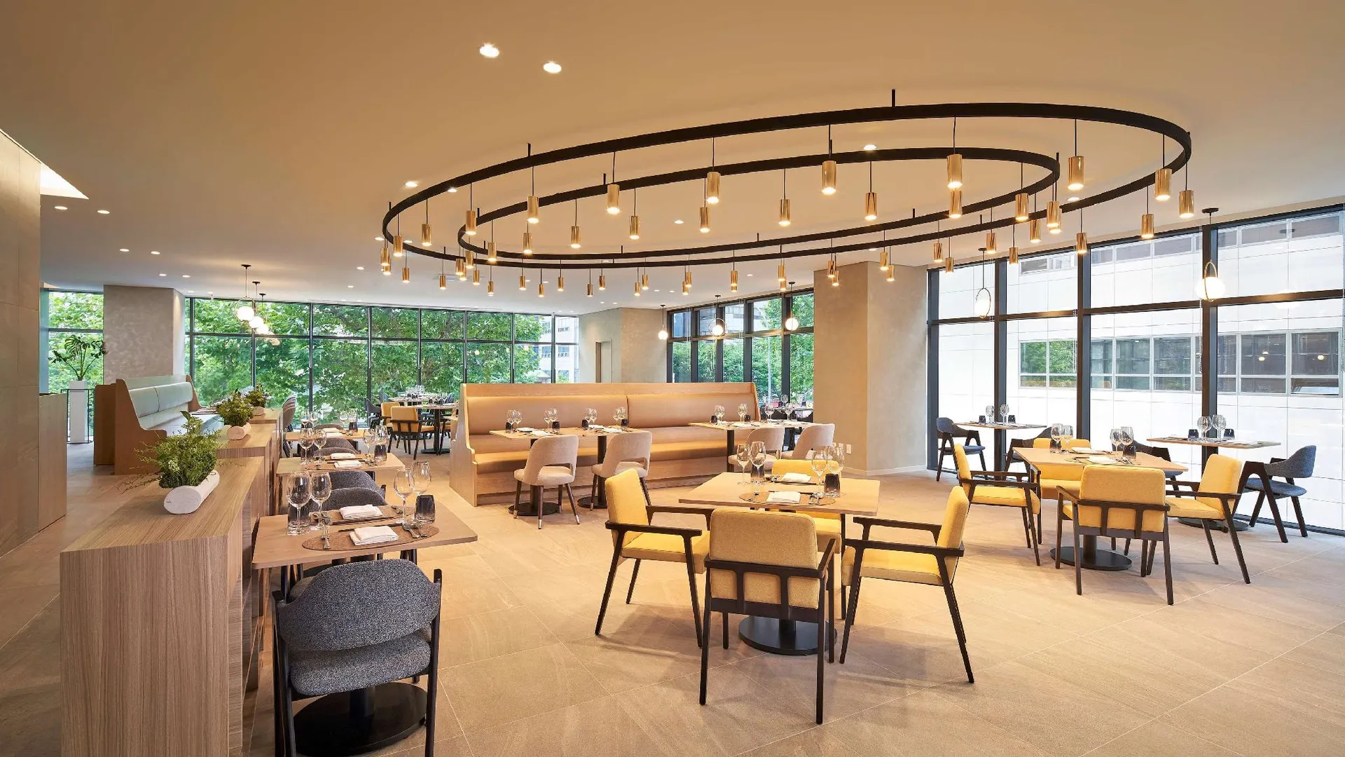 서울 힐튼 가든 인 서울 강남 4성급 호텔 객실