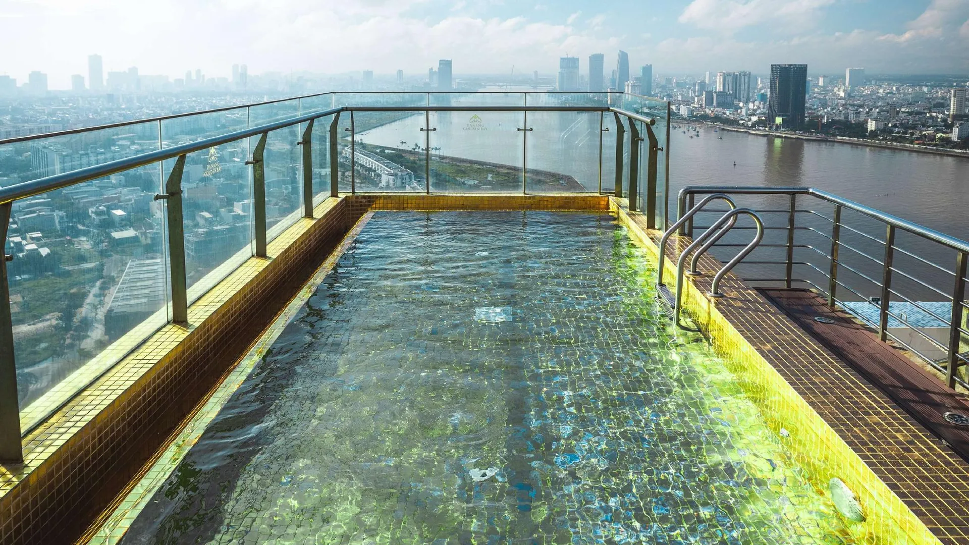 다낭 윈덤 다낭 골든 베이 5성급 호텔 레스토랑