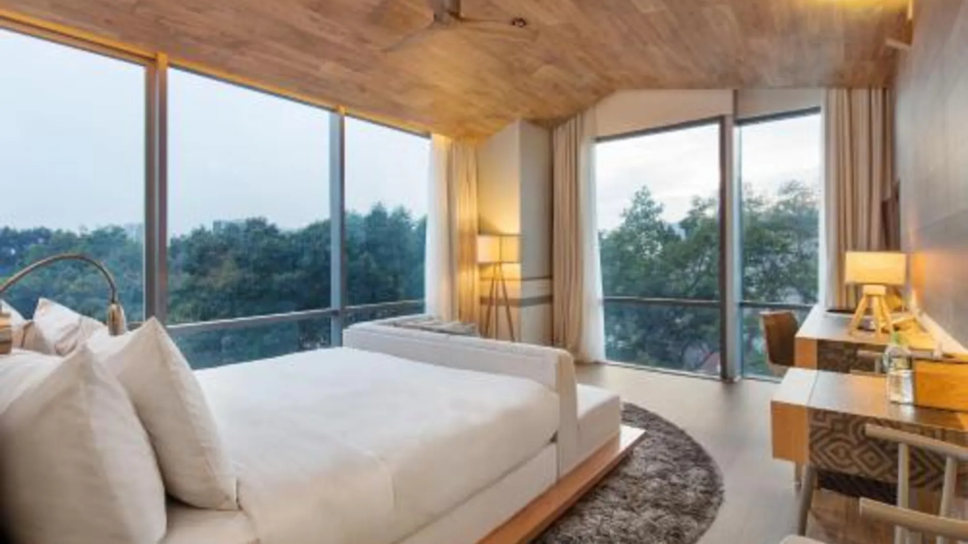 호치민 퓨전 스위트 사이공 4성급 호텔 스위트룸