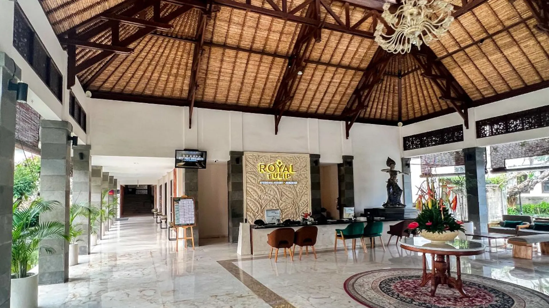 발리 더 스프링스 빌라 짐바란 3성급 호텔 전망