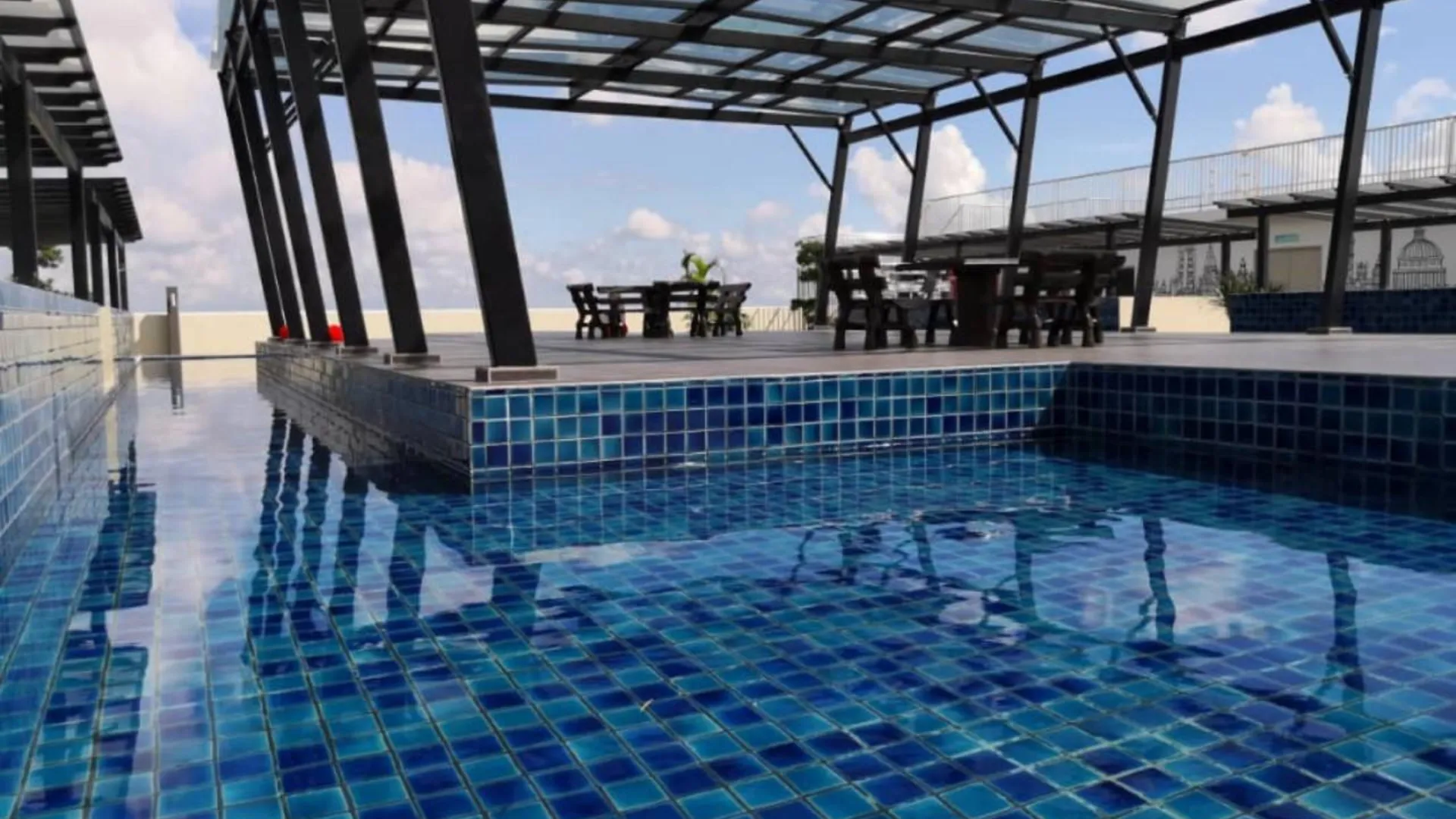 세리 만중 세리 만중의 아파트먼트 (1600m², 침실 3개, 프라이빗 욕실 2개) 3성급 싱글룸 로비