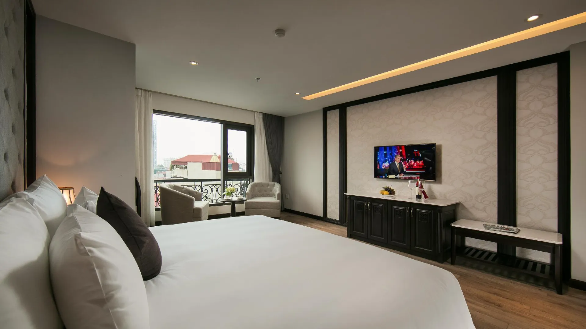 하노이 센 그랜드 호텔 앤 스파 매니지드 바이 센 그룹 4성급 호텔 스위트룸