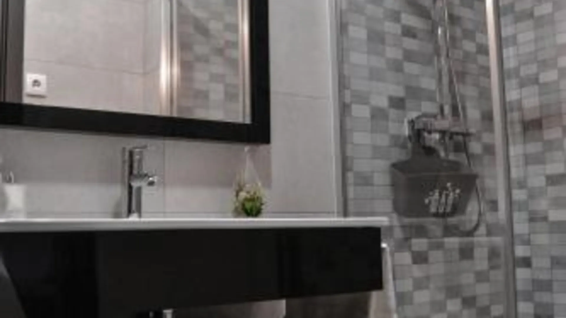 차베스 Anevan 3성급 게스트하우스 스위트룸