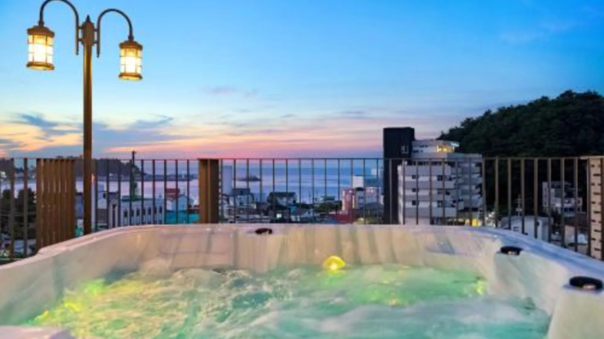 양양 인구 스테이  2성급 호텔 로비