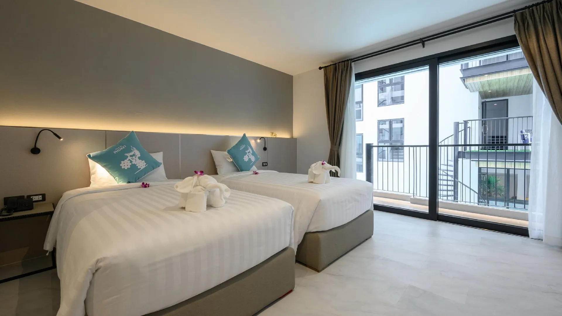 푸켓 투어 드 푸켓 호텔 4성급 호텔 스위트룸