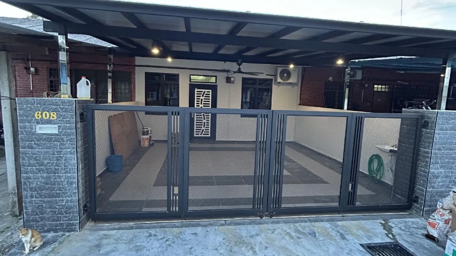 코타 팅기 코타 팅기 타운의 프라이빗 하우스 (m², 침실 3개, 프라이빗 욕실 2개) 1성급 싱글룸 수영장