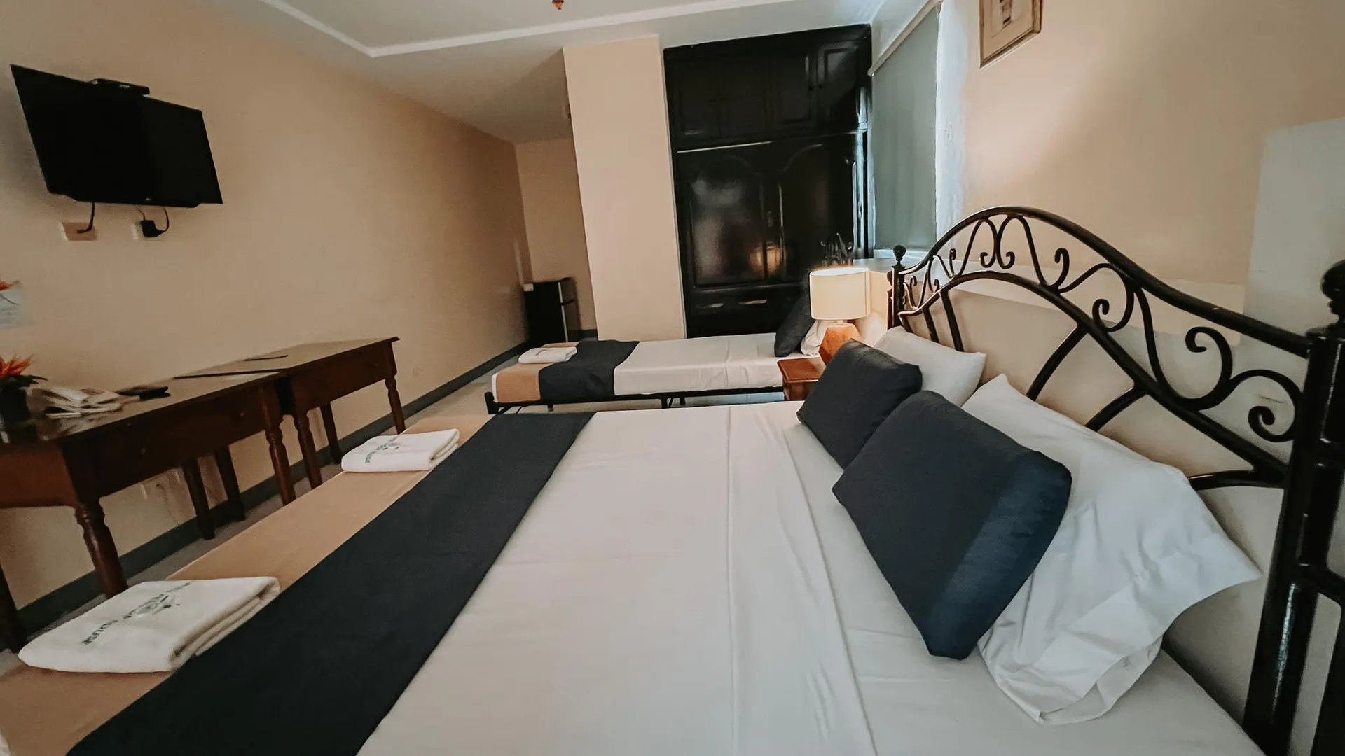 세부 푸엔테 호텔 데 세부 2성급 호텔 스위트룸