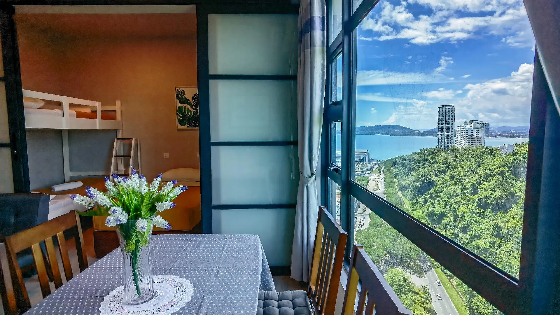 코타키나발루 Urban Seaview - Lavender Homes @ JQ | 2 Rooms 5pax 3성급 게스트하우스 외관
