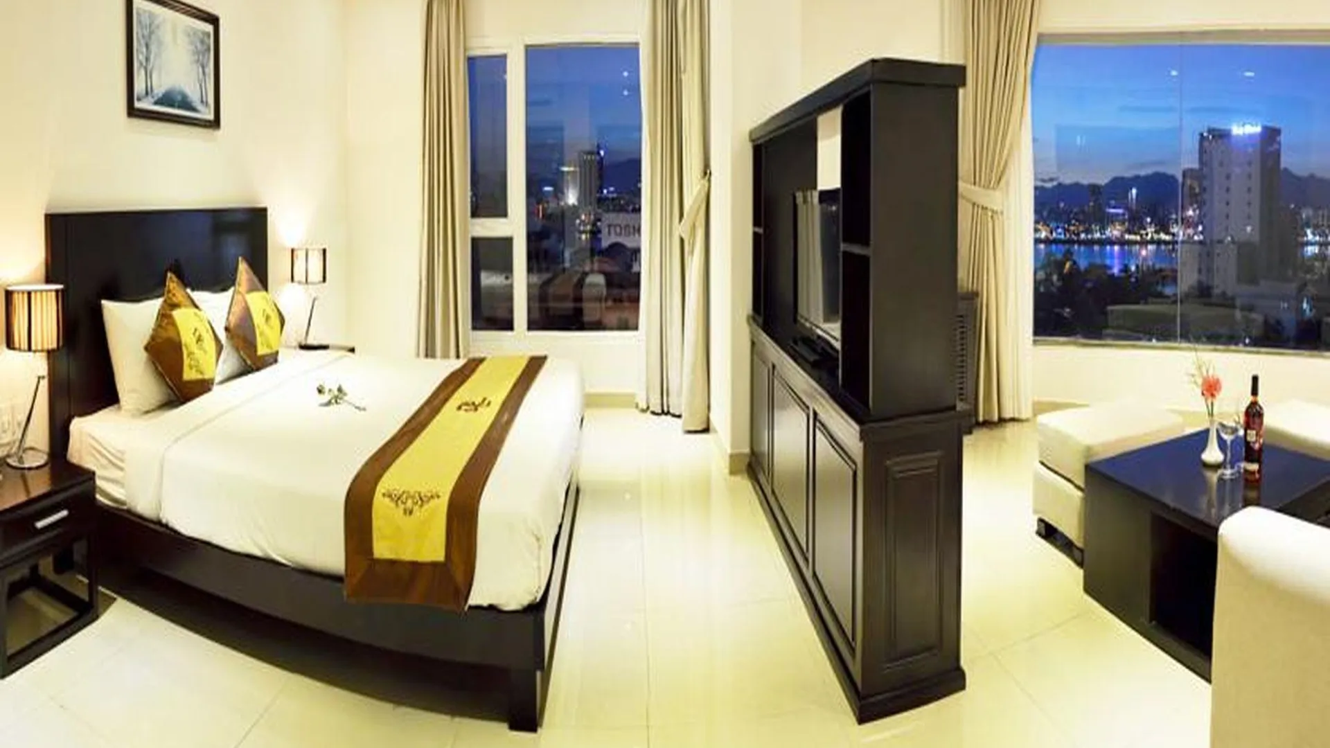 다낭 D&C 호텔 다낭 2성급 호텔 스위트룸