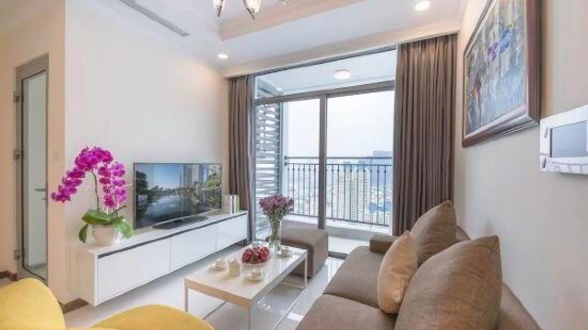 호치민 Landmark Plus By Somi Luxstay 4성급 호텔 스위트룸