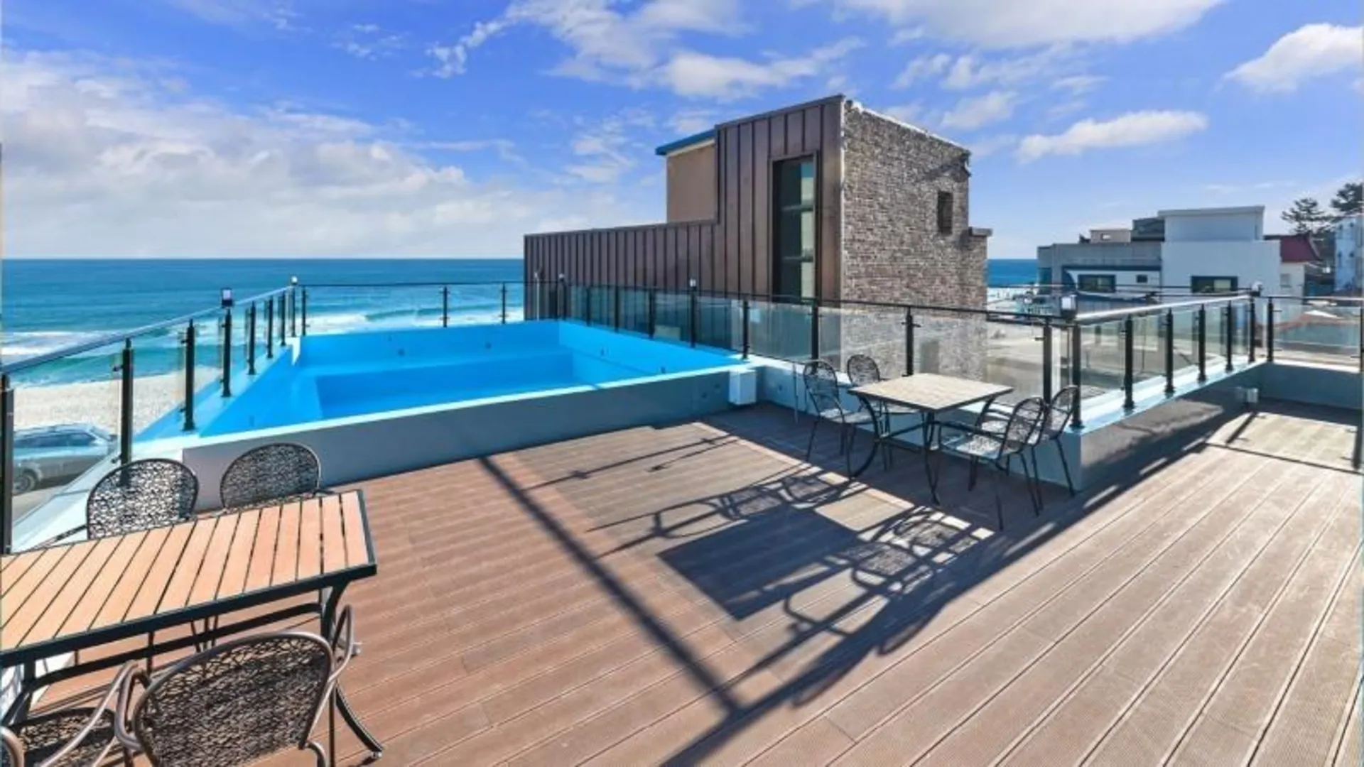 강릉 강릉 더퍼스트펜션 4성급 게스트하우스 외관