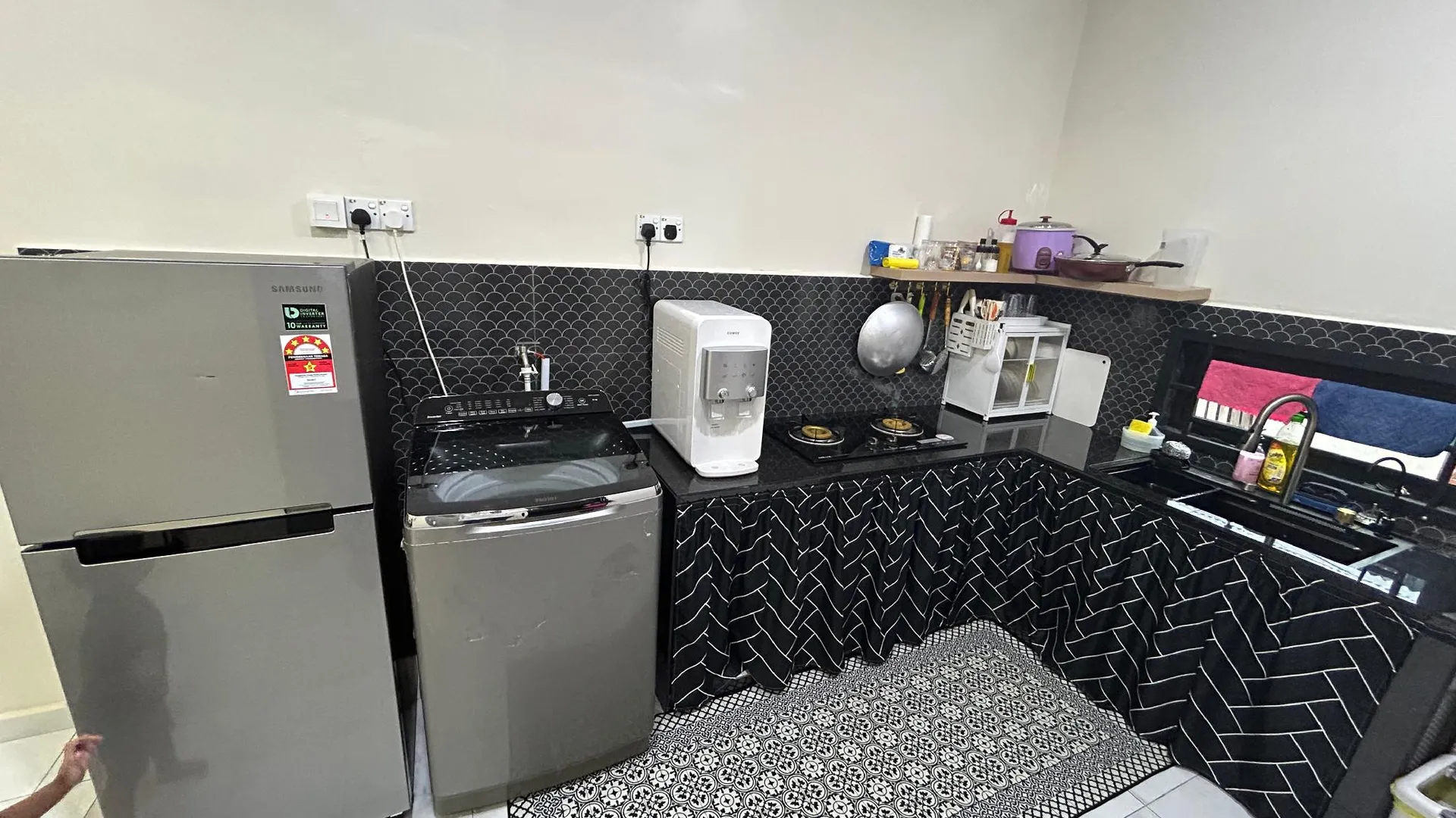 코타 팅기 코타 팅기 타운의 프라이빗 하우스 (m², 침실 3개, 프라이빗 욕실 2개) 1성급 싱글룸 외관