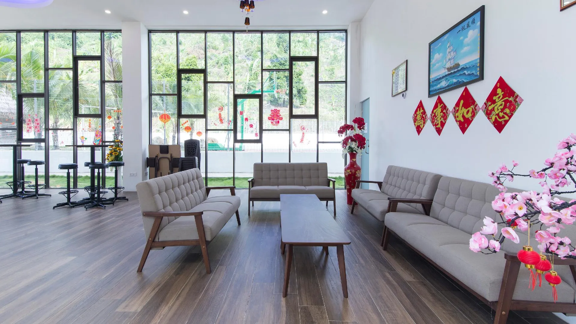 라웁 록 마운틴 3성급 호텔 수영장